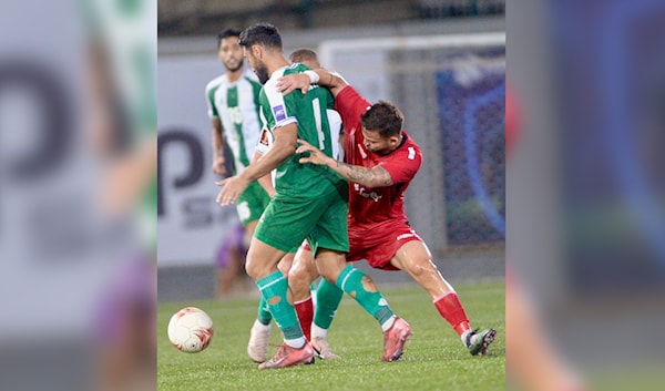 سيكون الجمهور الكروي مع «ملحمة» كروية بين النجمة والأنصار على لقب الدوري (طلال سلمان)