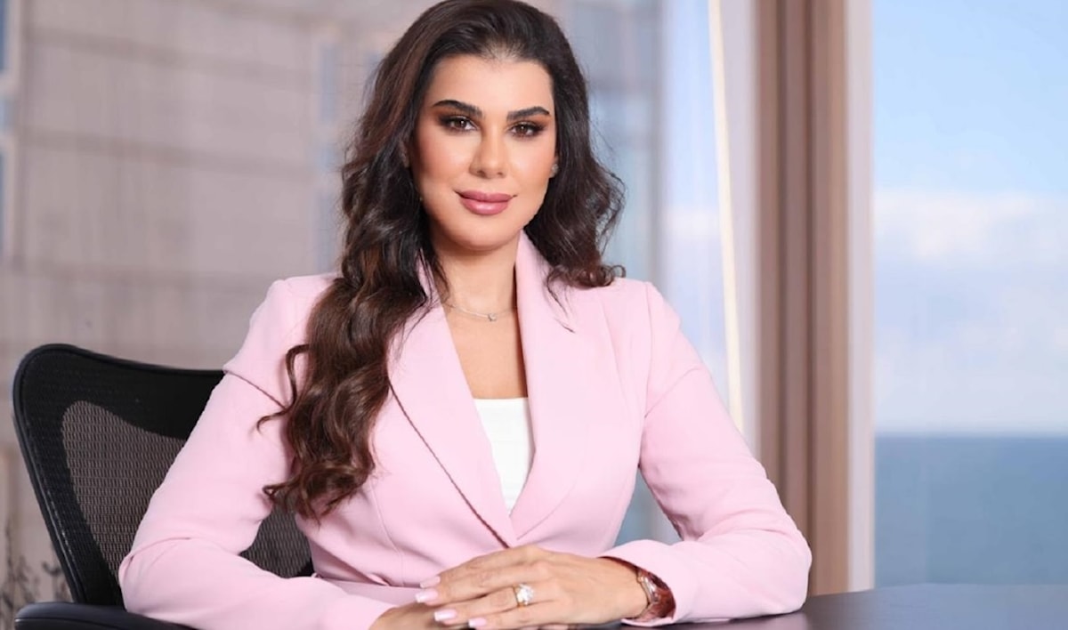 البرامج السياسية «مصيّفة»