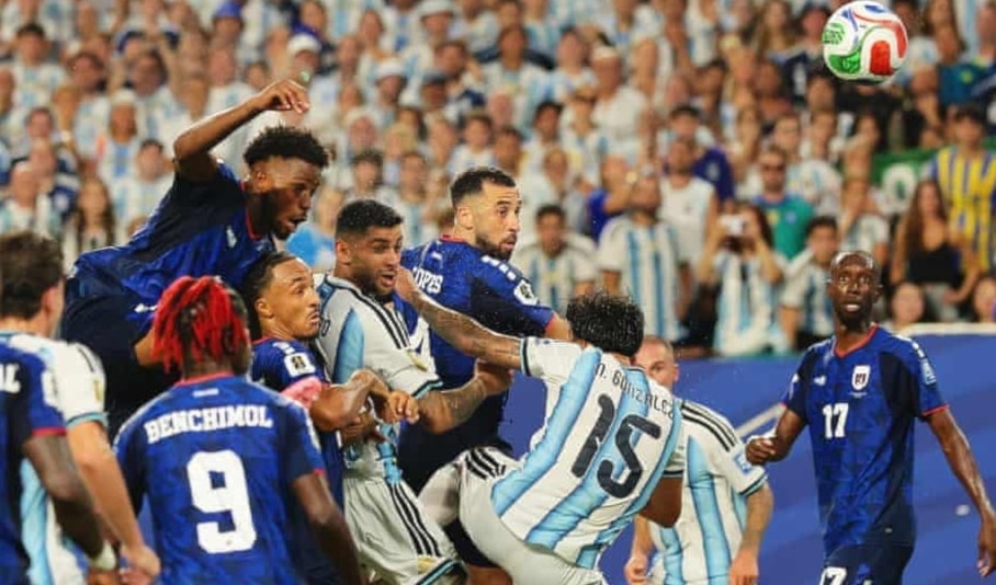 سيُلاقي منتخب الأرجنتين في ثمن النهائي نظيره منتخب مصر يوم الثلاثاء المقبل على ملعب أتلانتا.