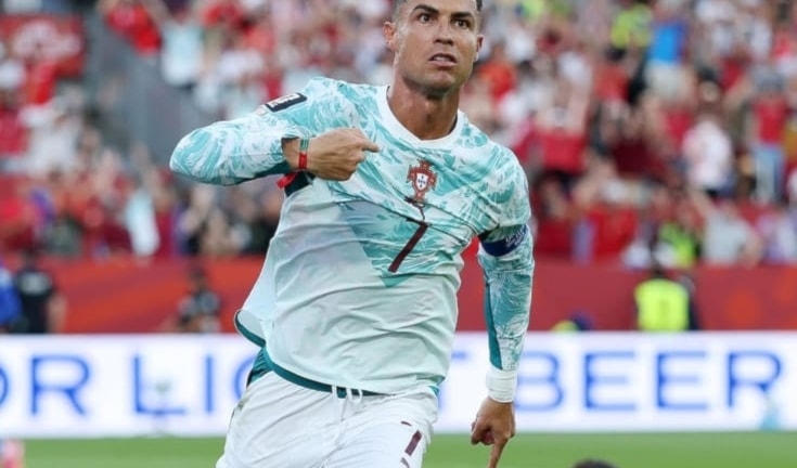 يُطارِد الأسطورة كريستيانو رونالدو أول لقب له في كأس العالم.