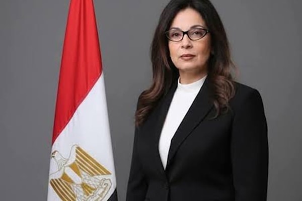 لعنة «قوت القلوب» تطيح بوزيرة الثقافة المصرية | حكم قضائي يحسم الجدل: جيهان زكي «سـارقة»!