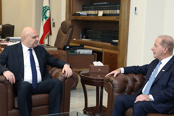 شدد عيسى على ضرورة عدم حصول أي فراغ لدى انسحاب القوات الإسرائيلية من المنطقة المحددة (رئاسة الجمهورية)