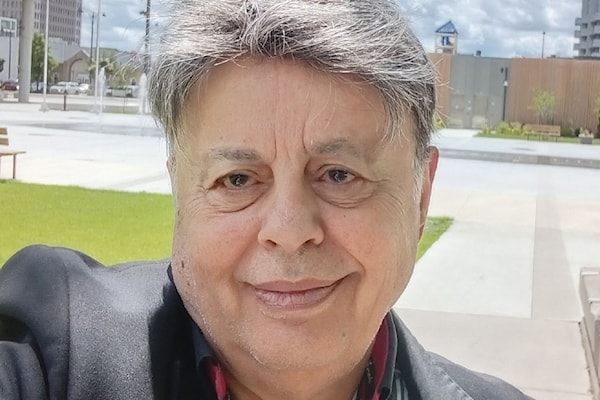 إيلي أيوب يهاجم السلطة