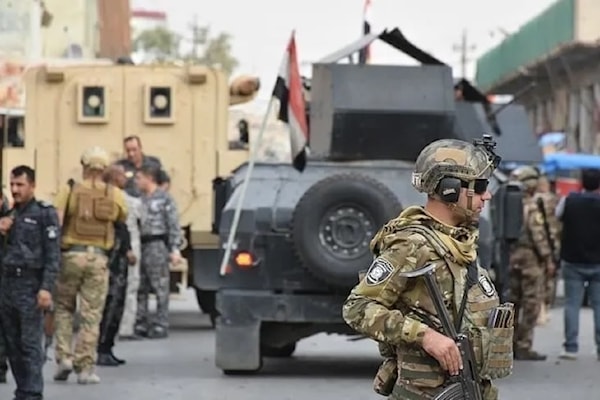 أغلقت اللجنة الخاصة بحصر وتنظيم السلاح بيد الدولة 71 مقراً وهمياً تدعي انتماءها إلى هيئة الحشد الشعبي (من الويب)