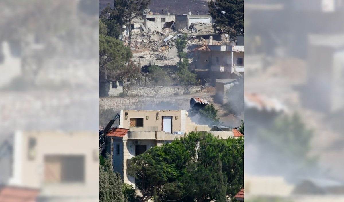 هدم منازل بالجرافات في زوطر الشرقية (علي حشيشو)