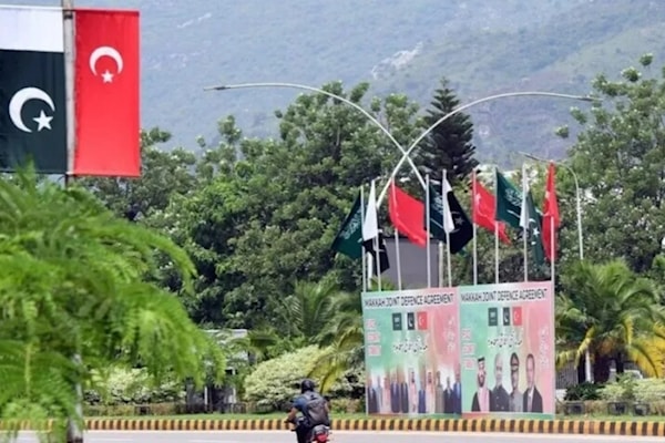 أكد وزير الخارجية الباكستاني أن الاتفاقية «دفاعية بطبعها، وليست موجَّهة ضدّ أيّ بلد» (من الويب)
