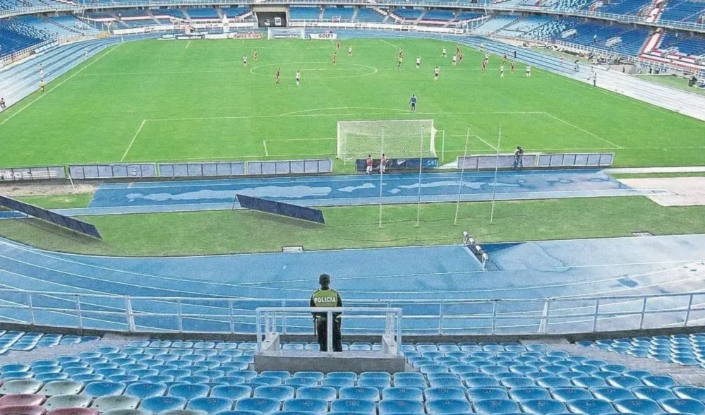 أعلنت رابطة دوري الدرجة الأولى الكولومبي لكرة القدم عن تأجيل جميع المباريات الاحترافية المقررة لهذا الأسبوع.