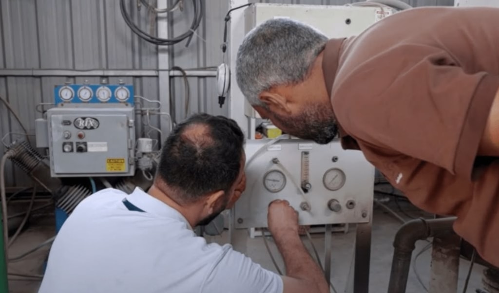 (أطباء بلا حدود)