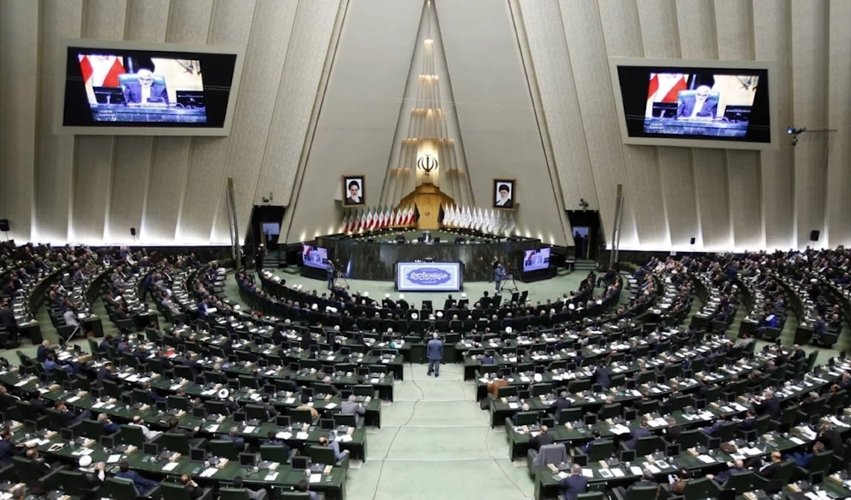 يقضي مشروع القانون أيضاً بتشديد العقوبات على الجرائم الاقتصادية (من الويب)