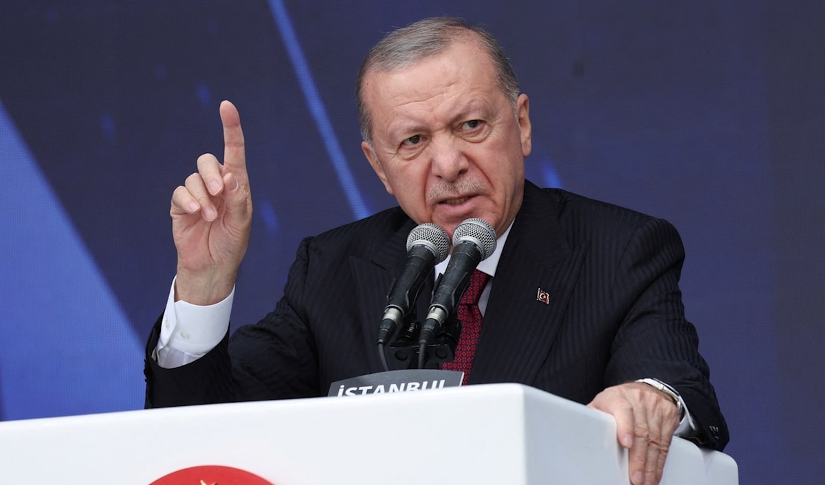 إردوغان يقدم نفسه فاتحاً إلا ضد إسرائيل (من الويب)