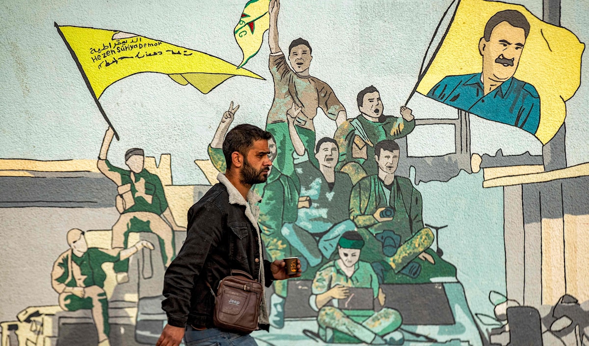 لا تزال وزارة الدفاع في الحكومة الانتقالية ترفض ضمّ «وحدات حماية المرأة» إلى بنيتها (أ ف ب)