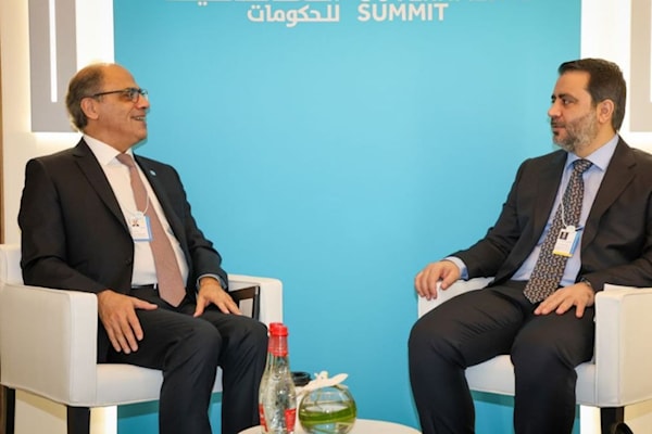 لقاء ثنائي جمع وزير الخارجية أسعد الشيباني ومدير إدارة الشرق الأوسط في «صندوق النقد الدولي» جهاد أزعور (الخارجية السورية)