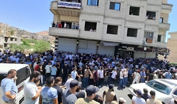 احتجاجات في عين منين للمطالبة بالإفراج عن المحتجزين (من الويب)