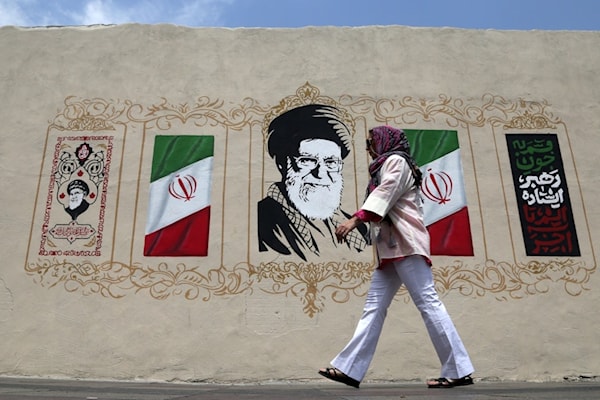 طهران تشدّد لهجتها عشية بدء تطبيق العقوبات الأميركية (من الويب)