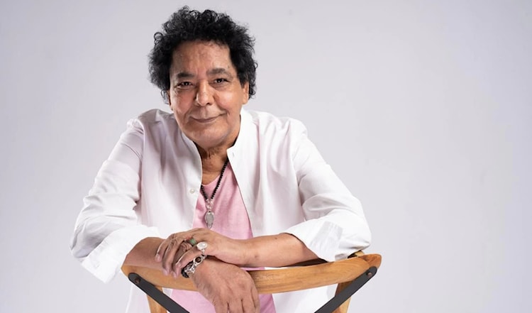 يترقب جمهور محمد منير ألبومه الجديد الذي يضم ثماني أغنيات