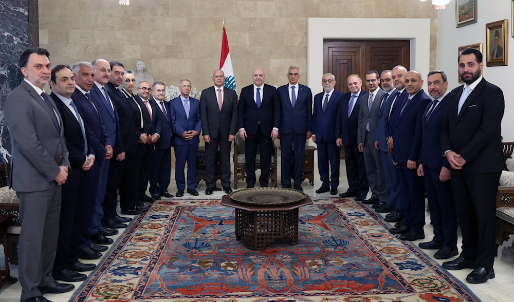 الوفد النيابي الممثل للنواب الموقعين على العريضة المطالبة بالتمديد لقوات الـ«يونيفيل» في بعبدا (رئاسة الجمهورية)