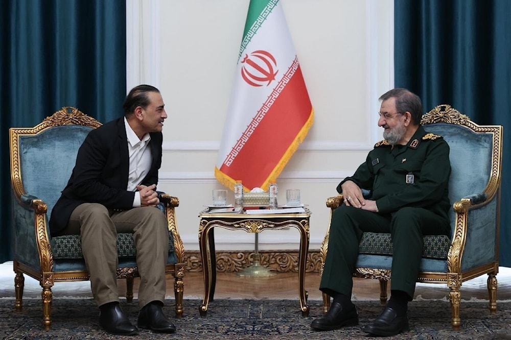 أشار أمين المجلس الأعلى للأمن القومي الإيراني إلى ضرورة أن تغيّر الولايات المتحدة سلوكها (من الويب)