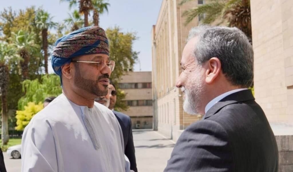 التقى البوسعيدي عراقجي في طهران (من الويب)