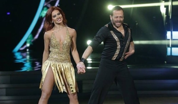 تخطط قناة MTV لبث موسم جديد من برنامج «الرقص مع النجوم»