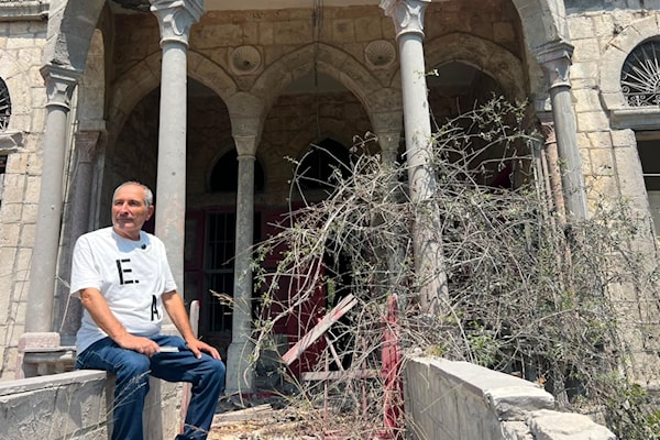علي مزرعاني اتخذ قرار العودة إلى النبطية بعدما اشتدت الاعتداءات الإسرائيلية (نظمية الدرويش)