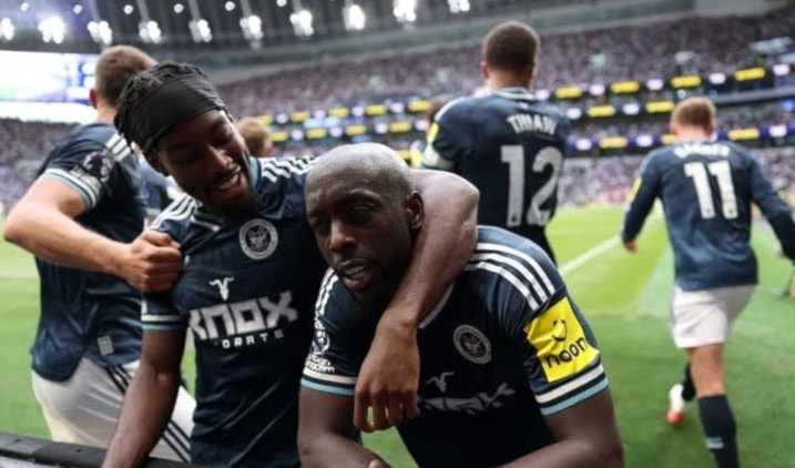 سجّلَ لنيوكاسل السويدي أنتوني إيلانغا 62 ولاعب منتخب الكونغو الديمقراطية يوان ويسا 72.