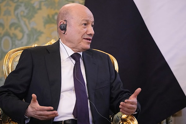 السعودية تدفع العليمي للإطاحة بالزنداني (من الويب)