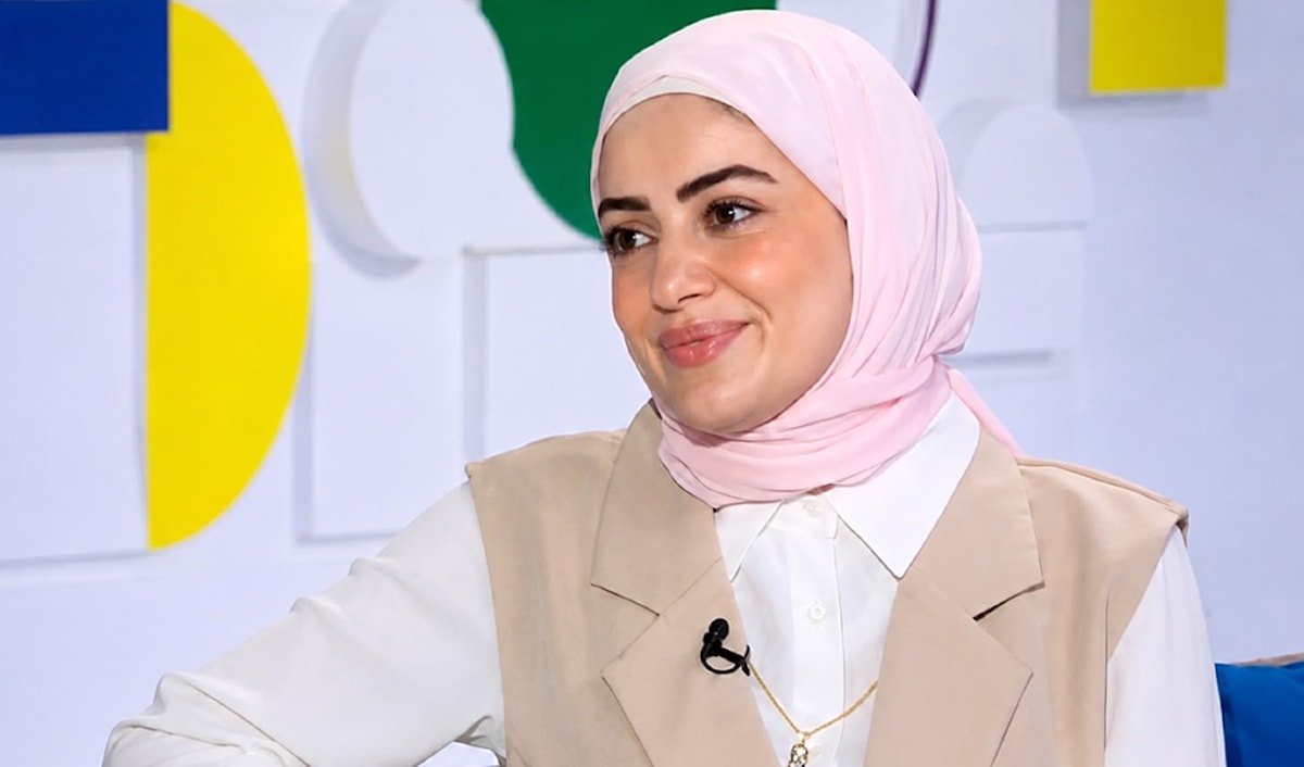 هبة علاء الدين تغنّي للأقحوان