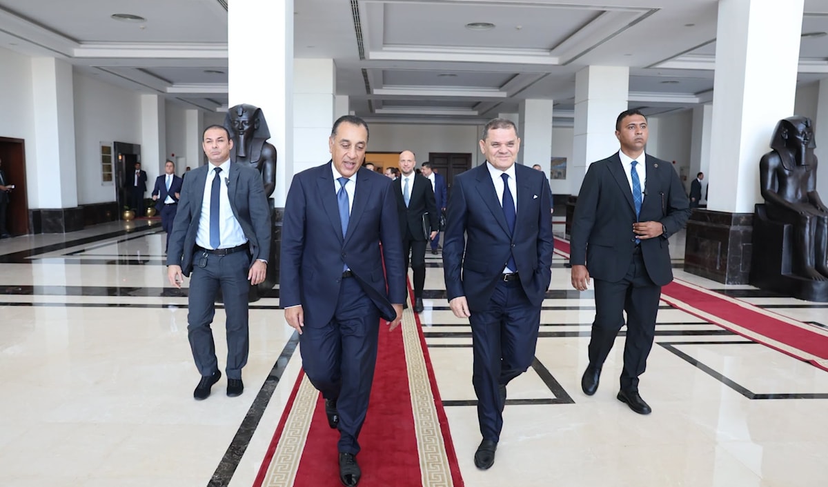 تعكس زيارة الدبيبة إلى العلمين رغبته في الاستفادة من الدور المصري، في ظلّ الضغوط الداخلية التي تواجهها حكومته (من الويب)