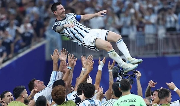 يُعد ميسي أكثر اللاعبين مشاركةً مع منتخب الأرجنتين (207) كما أنّه الهداف التاريخي لـ«الألبيسيليستي»