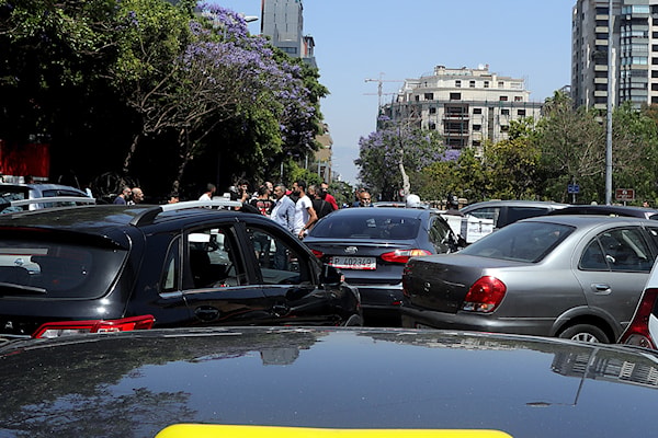 سيارة أجرة في أحد شوارع بيروت (هيثم الموسوي)