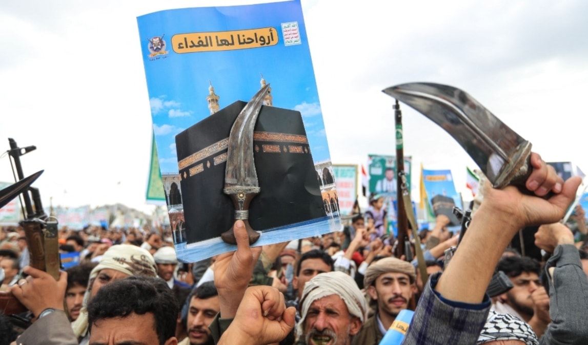 زيارة نتنياهو إلى الإمارات هدفت إلى الدفع نحو حلف عسكري لمواجهة «أنصار الله» (أ ف ب)
